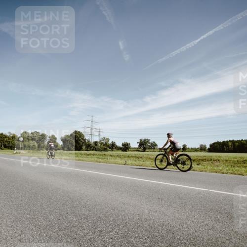 07.09.2025 - 19. Norderstedt Triathlon Michael Burmester http://msf.ph/oto/8855427 07.09.2025 12:07:40 Radfahren 151, 748, 838 meine-sportfotos.de