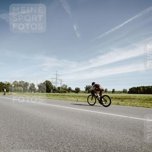 07.09.2025 - 19. Norderstedt Triathlon Michael Burmester http://msf.ph/oto/8855434 07.09.2025 12:07:44 Radfahren 838 meine-sportfotos.de