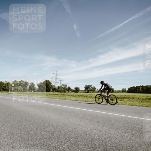 07.09.2025 - 19. Norderstedt Triathlon Michael Burmester http://msf.ph/oto/8855437 07.09.2025 12:07:49 Radfahren 286 meine-sportfotos.de