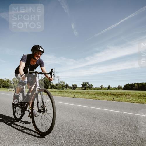 07.09.2025 - 19. Norderstedt Triathlon Michael Burmester http://msf.ph/oto/8855441 07.09.2025 12:07:51 Radfahren 286 meine-sportfotos.de