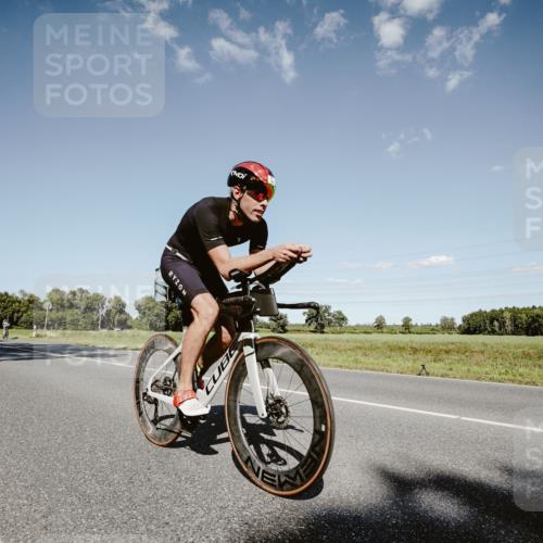 07.09.2025 - 19. Norderstedt Triathlon Michael Burmester http://msf.ph/oto/8855456 07.09.2025 15:12:25 Radfahren 930 meine-sportfotos.de