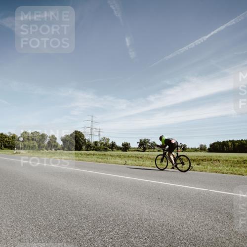 07.09.2025 - 19. Norderstedt Triathlon Michael Burmester http://msf.ph/oto/8855468 07.09.2025 12:08:14 Radfahren 218 meine-sportfotos.de