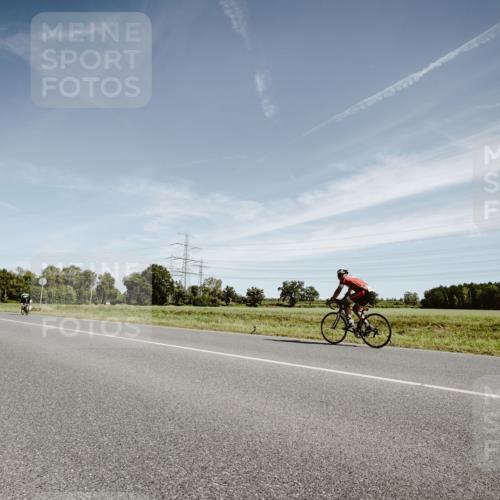 07.09.2025 - 19. Norderstedt Triathlon Michael Burmester http://msf.ph/oto/8855474 07.09.2025 12:08:17 Radfahren 218, 1397 meine-sportfotos.de