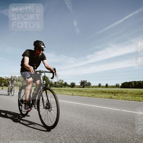 07.09.2025 - 19. Norderstedt Triathlon Michael Burmester http://msf.ph/oto/8855498 07.09.2025 12:08:24 Radfahren 208, 287, 1246, 1338 meine-sportfotos.de