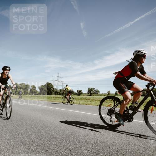 07.09.2025 - 19. Norderstedt Triathlon Michael Burmester http://msf.ph/oto/8855505 07.09.2025 12:08:25 Radfahren 208, 287, 1246, 1338 meine-sportfotos.de