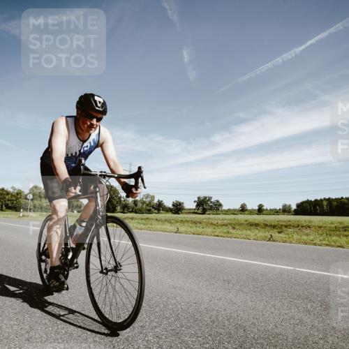07.09.2025 - 19. Norderstedt Triathlon Michael Burmester http://msf.ph/oto/8855525 07.09.2025 12:08:33 Radfahren 824, 1371 meine-sportfotos.de