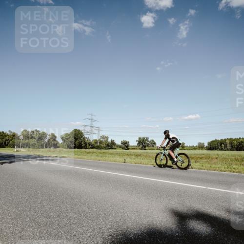 07.09.2025 - 19. Norderstedt Triathlon Michael Burmester http://msf.ph/oto/8855527 07.09.2025 15:13:10 Radfahren 439, 447, 460, 1408 meine-sportfotos.de