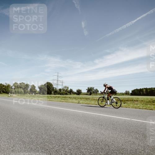 07.09.2025 - 19. Norderstedt Triathlon Michael Burmester http://msf.ph/oto/8855528 07.09.2025 12:08:37 Radfahren 807 meine-sportfotos.de
