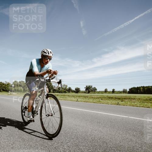 07.09.2025 - 19. Norderstedt Triathlon Michael Burmester http://msf.ph/oto/8855532 07.09.2025 12:08:39 Radfahren 807, 808, 1382 meine-sportfotos.de