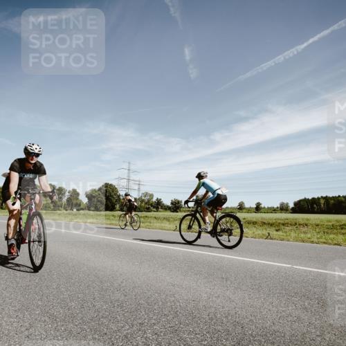 07.09.2025 - 19. Norderstedt Triathlon Michael Burmester http://msf.ph/oto/8855546 07.09.2025 12:08:44 Radfahren 808, 1268, 1382 meine-sportfotos.de