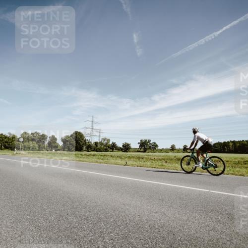 07.09.2025 - 19. Norderstedt Triathlon Michael Burmester http://msf.ph/oto/8855559 07.09.2025 12:08:48 Radfahren 170 meine-sportfotos.de