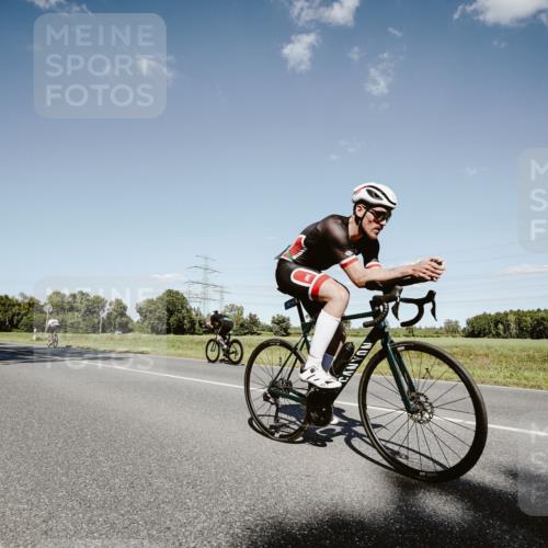 07.09.2025 - 19. Norderstedt Triathlon Michael Burmester http://msf.ph/oto/8855570 07.09.2025 15:13:35 Radfahren 414, 446, 896, 1414, 1532 meine-sportfotos.de
