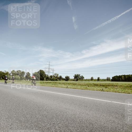 07.09.2025 - 19. Norderstedt Triathlon Michael Burmester http://msf.ph/oto/8855589 07.09.2025 12:09:03 Radfahren 725, 779, 1290 meine-sportfotos.de