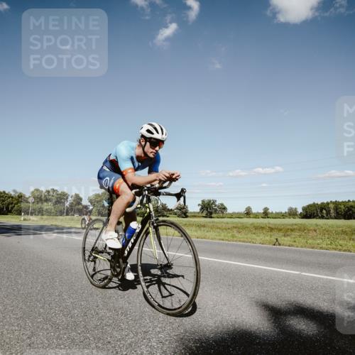07.09.2025 - 19. Norderstedt Triathlon Michael Burmester http://msf.ph/oto/8855611 07.09.2025 15:14:14 Radfahren 425 meine-sportfotos.de