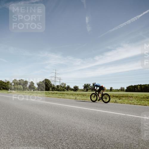 07.09.2025 - 19. Norderstedt Triathlon Michael Burmester http://msf.ph/oto/8855619 07.09.2025 12:09:31 Radfahren 202, 1358 meine-sportfotos.de