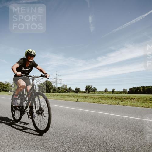 07.09.2025 - 19. Norderstedt Triathlon Michael Burmester http://msf.ph/oto/8855629 07.09.2025 12:09:42 Radfahren 239, 1224 meine-sportfotos.de