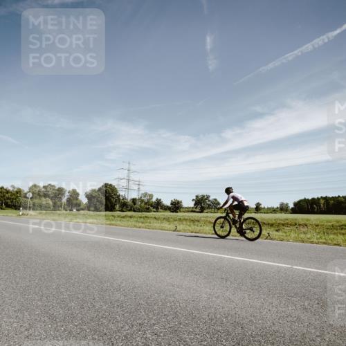 07.09.2025 - 19. Norderstedt Triathlon Michael Burmester http://msf.ph/oto/8855636 07.09.2025 12:09:51 Radfahren  meine-sportfotos.de