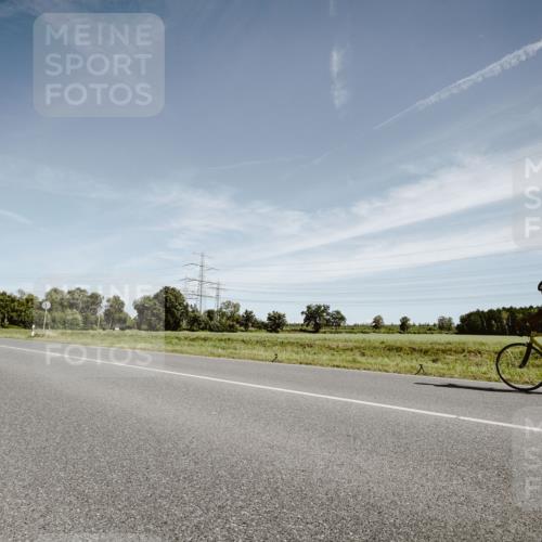 07.09.2025 - 19. Norderstedt Triathlon Michael Burmester http://msf.ph/oto/8855666 07.09.2025 12:10:06 Radfahren 1249 meine-sportfotos.de