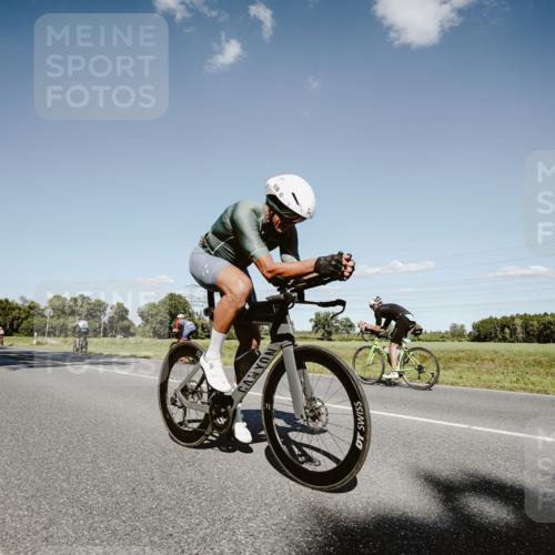 07.09.2025 - 19. Norderstedt Triathlon Michael Burmester http://msf.ph/oto/8855668 07.09.2025 15:14:45 Radfahren 939, 1539 meine-sportfotos.de