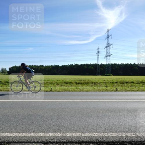 07.09.2025 - 19. Norderstedt Triathlon Michael Burmester http://msf.ph/oto/8855672 07.09.2025 10:35:44 Radfahren 654, 677 meine-sportfotos.de