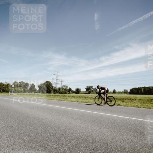 07.09.2025 - 19. Norderstedt Triathlon Michael Burmester http://msf.ph/oto/8855683 07.09.2025 12:10:14 Radfahren 802 meine-sportfotos.de