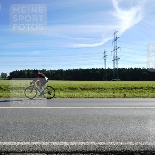 07.09.2025 - 19. Norderstedt Triathlon Michael Burmester http://msf.ph/oto/8855697 07.09.2025 10:36:24 Radfahren 645, 664 meine-sportfotos.de