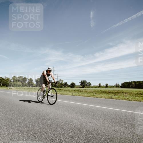 07.09.2025 - 19. Norderstedt Triathlon Michael Burmester http://msf.ph/oto/8855700 07.09.2025 12:10:27 Radfahren 150, 823, 1296, 1359 meine-sportfotos.de