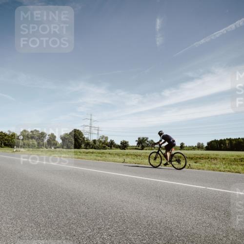 07.09.2025 - 19. Norderstedt Triathlon Michael Burmester http://msf.ph/oto/8855707 07.09.2025 12:10:34 Radfahren 290 meine-sportfotos.de