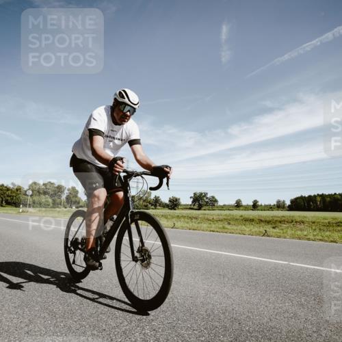 07.09.2025 - 19. Norderstedt Triathlon Michael Burmester http://msf.ph/oto/8855717 07.09.2025 12:10:41 Radfahren 827 meine-sportfotos.de