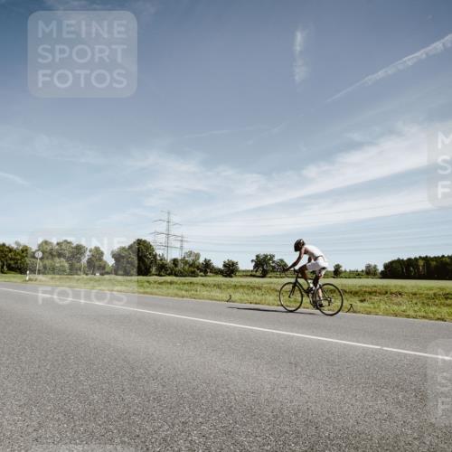 07.09.2025 - 19. Norderstedt Triathlon Michael Burmester http://msf.ph/oto/8855727 07.09.2025 12:10:45 Radfahren  meine-sportfotos.de