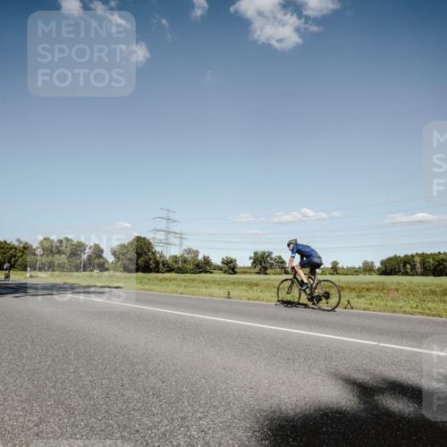 07.09.2025 - 19. Norderstedt Triathlon Michael Burmester http://msf.ph/oto/8855749 07.09.2025 15:15:37 Radfahren 379, 444, 465 meine-sportfotos.de