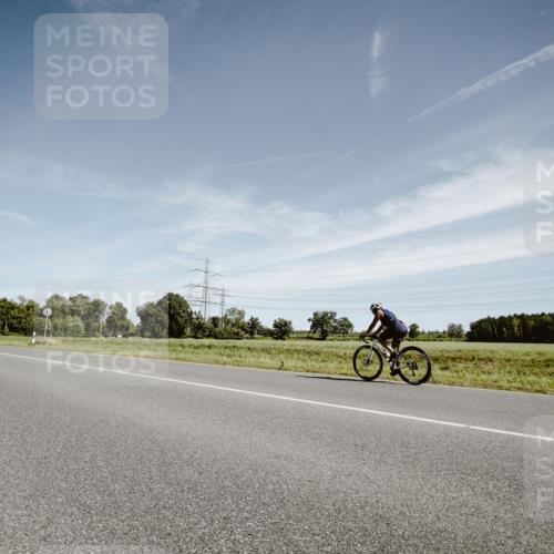 07.09.2025 - 19. Norderstedt Triathlon Michael Burmester http://msf.ph/oto/8855760 07.09.2025 12:11:02 Radfahren 1349 meine-sportfotos.de