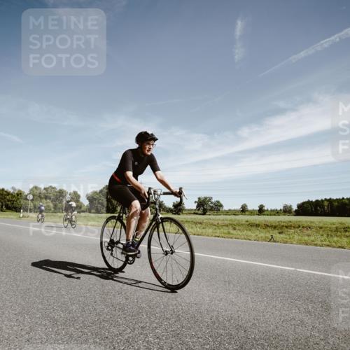 07.09.2025 - 19. Norderstedt Triathlon Michael Burmester http://msf.ph/oto/8855767 07.09.2025 12:11:04 Radfahren 259, 830, 1349 meine-sportfotos.de