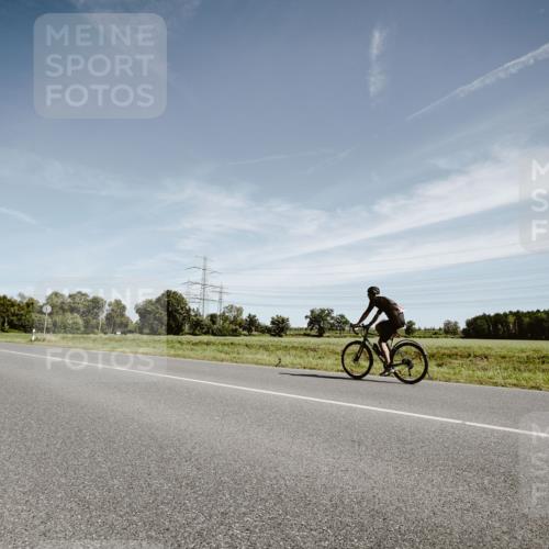 07.09.2025 - 19. Norderstedt Triathlon Michael Burmester http://msf.ph/oto/8855774 07.09.2025 12:11:06 Radfahren 259, 830, 857, 1349 meine-sportfotos.de