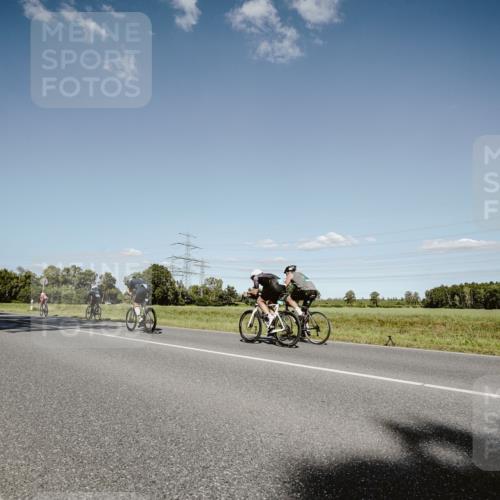 07.09.2025 - 19. Norderstedt Triathlon Michael Burmester http://msf.ph/oto/8855806 07.09.2025 15:16:09 Radfahren 909 meine-sportfotos.de