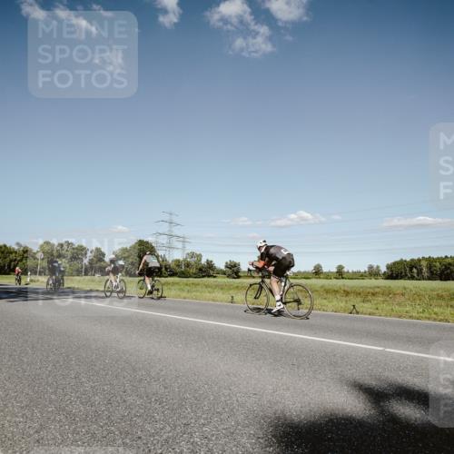 07.09.2025 - 19. Norderstedt Triathlon Michael Burmester http://msf.ph/oto/8855809 07.09.2025 15:16:09 Radfahren 909 meine-sportfotos.de