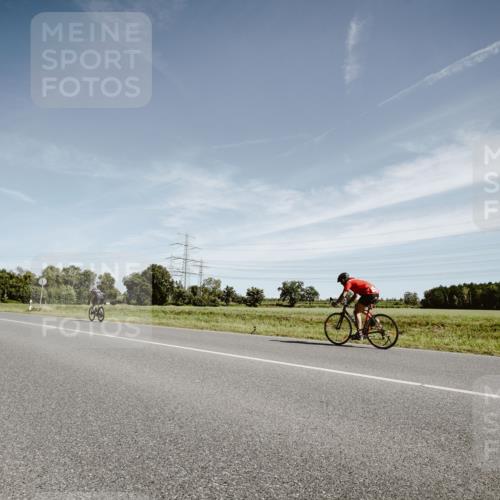 07.09.2025 - 19. Norderstedt Triathlon Michael Burmester http://msf.ph/oto/8855811 07.09.2025 12:11:23 Radfahren 165 meine-sportfotos.de