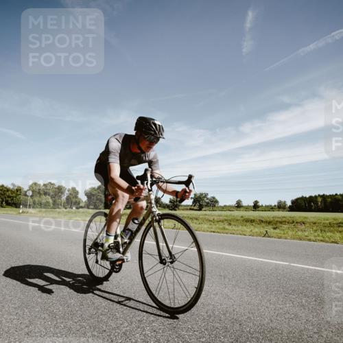 07.09.2025 - 19. Norderstedt Triathlon Michael Burmester http://msf.ph/oto/8855828 07.09.2025 12:11:40 Radfahren 758, 1300 meine-sportfotos.de