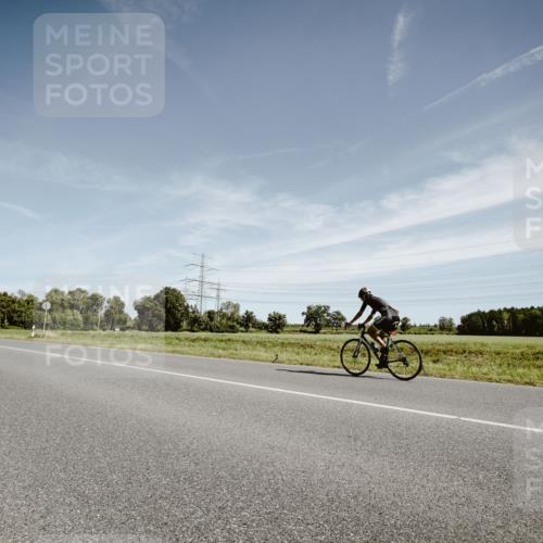 07.09.2025 - 19. Norderstedt Triathlon Michael Burmester http://msf.ph/oto/8855838 07.09.2025 12:11:47 Radfahren 1351 meine-sportfotos.de