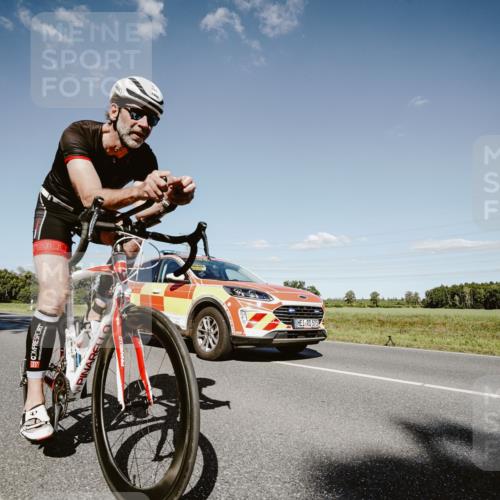 07.09.2025 - 19. Norderstedt Triathlon Michael Burmester http://msf.ph/oto/8855839 07.09.2025 15:16:43 Radfahren 885, 927 meine-sportfotos.de