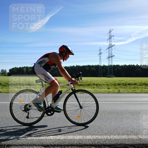 07.09.2025 - 19. Norderstedt Triathlon Michael Burmester http://msf.ph/oto/8855840 07.09.2025 10:41:05 Radfahren 57, 70, 691 meine-sportfotos.de