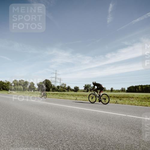 07.09.2025 - 19. Norderstedt Triathlon Michael Burmester http://msf.ph/oto/8855841 07.09.2025 12:11:48 Radfahren 1351 meine-sportfotos.de