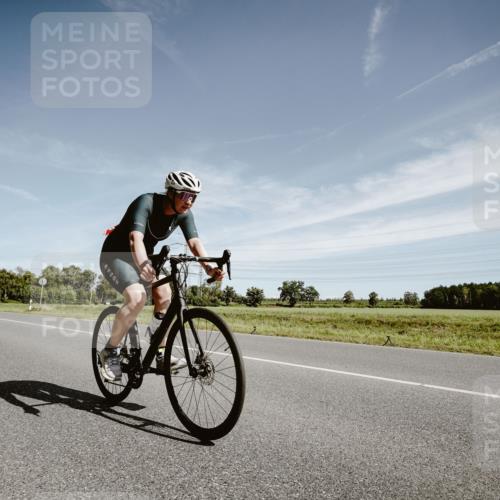 07.09.2025 - 19. Norderstedt Triathlon Michael Burmester http://msf.ph/oto/8855868 07.09.2025 12:12:00 Radfahren 818, 1331 meine-sportfotos.de