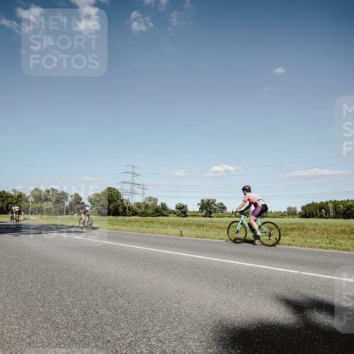 07.09.2025 - 19. Norderstedt Triathlon Michael Burmester http://msf.ph/oto/8855890 07.09.2025 15:17:09 Radfahren 1415 meine-sportfotos.de
