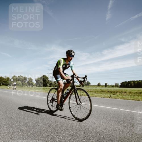 07.09.2025 - 19. Norderstedt Triathlon Michael Burmester http://msf.ph/oto/8855895 07.09.2025 12:12:17 Radfahren 248, 261 meine-sportfotos.de