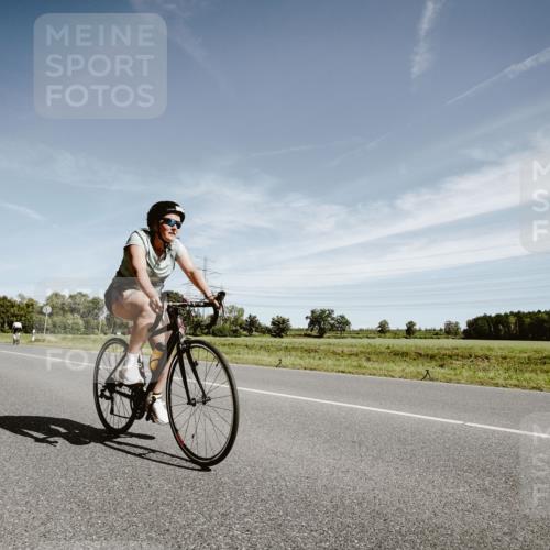 07.09.2025 - 19. Norderstedt Triathlon Michael Burmester http://msf.ph/oto/8855899 07.09.2025 12:12:18 Radfahren 248, 261 meine-sportfotos.de