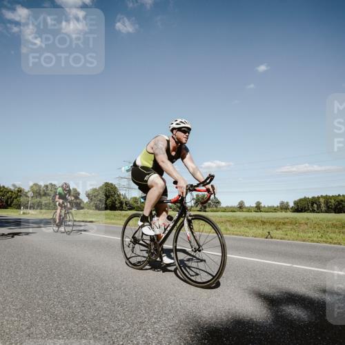 07.09.2025 - 19. Norderstedt Triathlon Michael Burmester http://msf.ph/oto/8855910 07.09.2025 15:17:25 Radfahren 396, 445, 467, 871, 938 meine-sportfotos.de