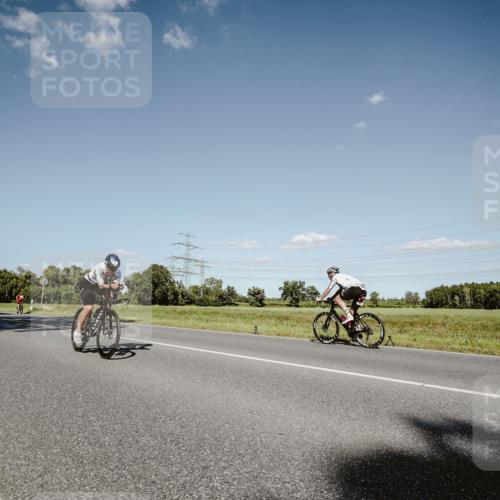 07.09.2025 - 19. Norderstedt Triathlon Michael Burmester http://msf.ph/oto/8855927 07.09.2025 15:17:29 Radfahren 396, 407, 448, 938 meine-sportfotos.de