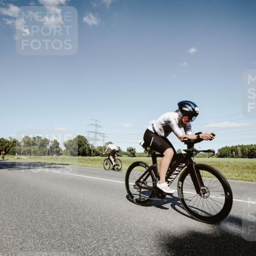 07.09.2025 - 19. Norderstedt Triathlon Michael Burmester http://msf.ph/oto/8855930 07.09.2025 15:17:29 Radfahren 396, 407, 448, 938 meine-sportfotos.de
