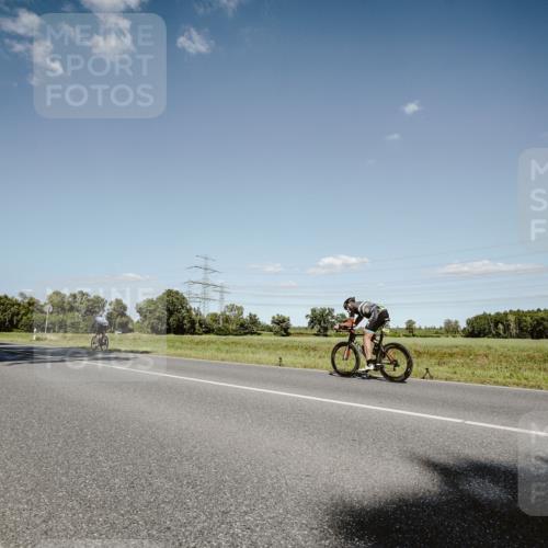 07.09.2025 - 19. Norderstedt Triathlon Michael Burmester http://msf.ph/oto/8855934 07.09.2025 15:17:30 Radfahren 396, 407, 448 meine-sportfotos.de